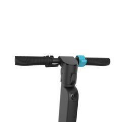 TWHEELS E-Scooter Lite in Schwarz, zusammengeklappt für den Transport.
