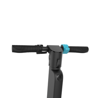 TWHEELS E-Scooter Lite in Schwarz, zusammengeklappt für den Transport.