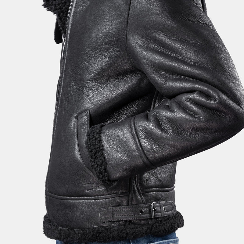 GÖTTIG Shearling-Lederjacke Schwarz, Detail Seitentasche und Schnalle am Saum