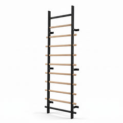 TWHEELS Sprossenwand aus schwarzem Stahl und Buchenholz in der Standard-Version ohne Pull-up- und Dip-Station auf weissem Hintergrund.