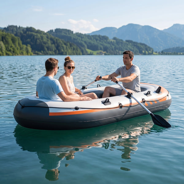 Drei Personen im TWHEELS Schlauchboot für 3 Personen auf einem Schweizer Bergsee