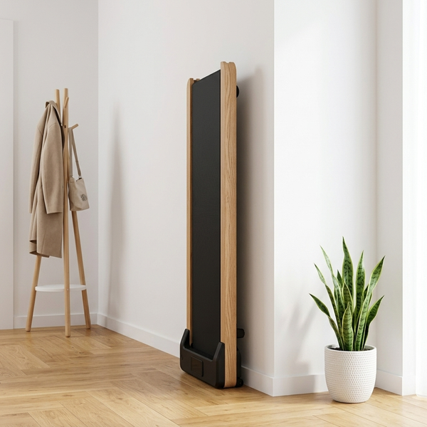 TWHEELS WalkingPad hochkant an die Wand gelehnt, platzsparend verstaut